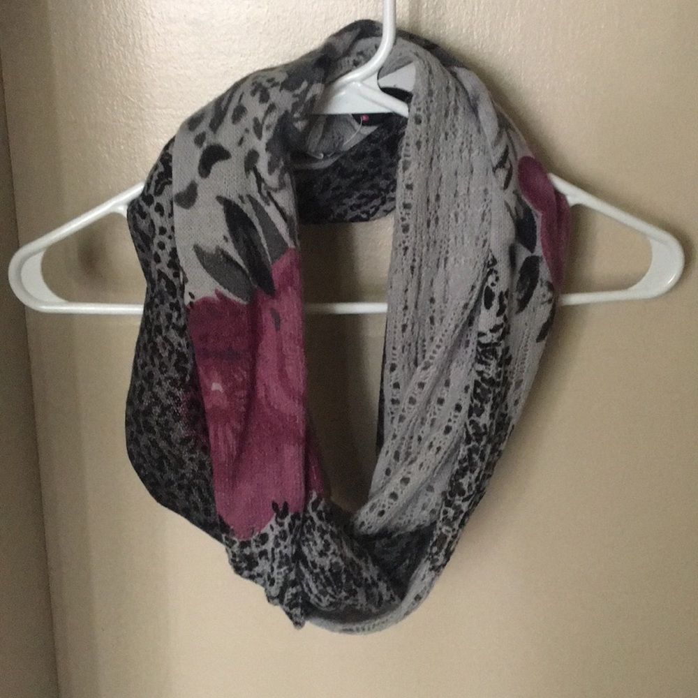 Infinity scarf